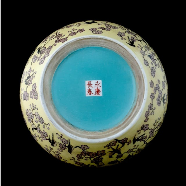 Wood Early 20th Century Chinese Porcelain Da Ya Zhai Bird and Flower Bowl For Sale - Image 7 of 10