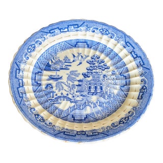 1830's Antique Blue Willow Plate Fluted With Gold Leaf For Sale