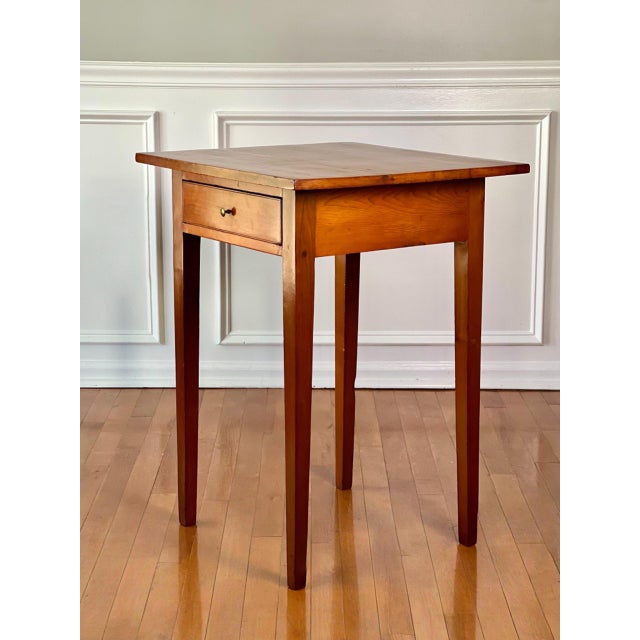 Hepplewhite New England Federal Period Hepplewhite Style Cherry Stand With Drawer For Sale - Image 3 of 18
