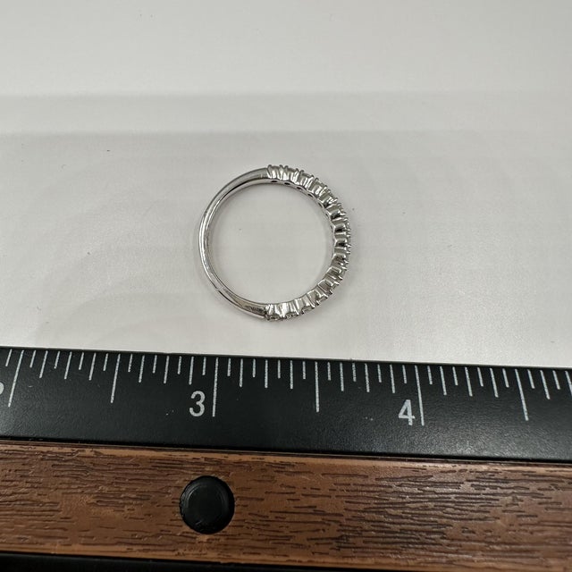 Early 21st Century Diamond Half Eternity Ring in 14kt White Gold - 0.50ctw Gh Si Round Diamonds, Size 6.5 For Sale - Image 5 of 5