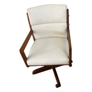 Mid Century Modern Oak Executive Office Swivel Chair For Sale
