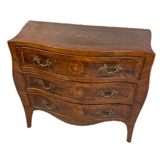 Antique Italian Walnut Serpentine Commode Mid 18th Century For Sale