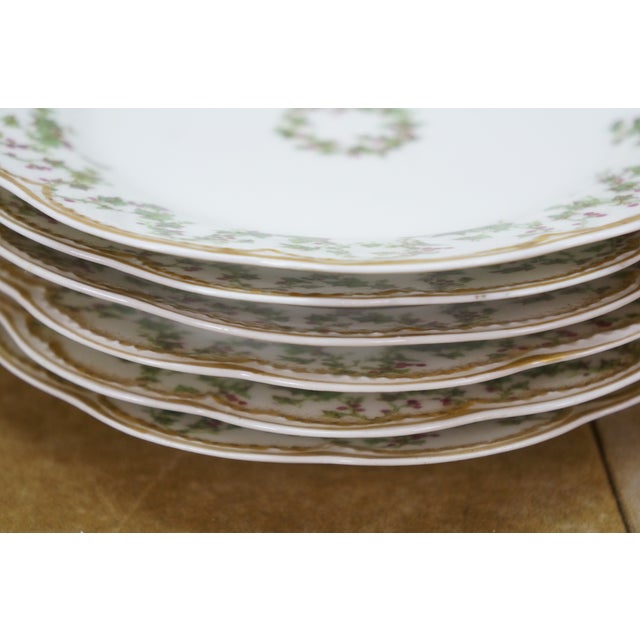 Antique Haviland Limoges France Scalloped Holly Berry Wreath Plates 6" - Set of 6 For Sale - Image 6 of 9
