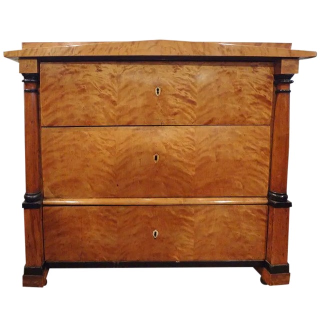 Early 19th Century Austrian Biedermeier Three-Drawer Commode For Sale