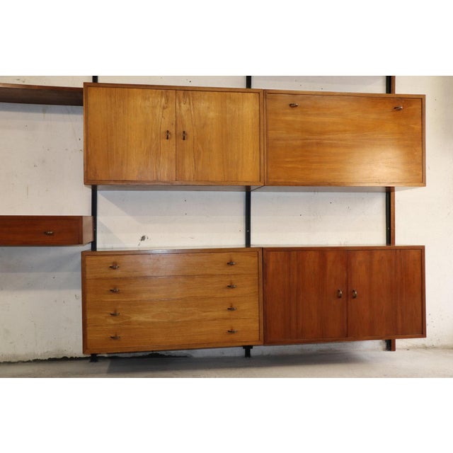 1960s Modular Wall-Mounted Bookcase in Teak and Brass, 1960s For Sale - Image 5 of 18