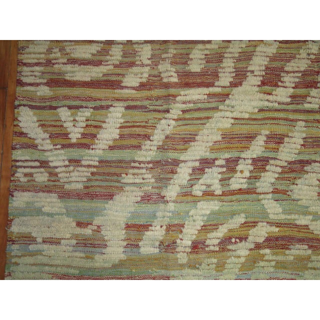 Late 20th Century Turkish Inspired Flat-Weave Carpet For Sale - Image 4 of 18