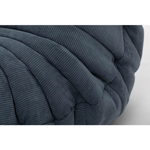 Togo Lounge Chair and Pouf in Grey Corduroy by Michel Ducaroy for Ligne Roset, 1973, Set of 2 For Sale - Image 14 of 18