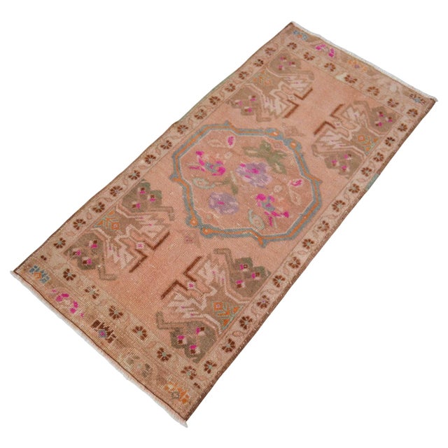 1960s Low Pile Hand Knotted Turkish Small Rug Faded Mat Accent Rug - 21'' X 45'' For Sale - Image 9 of 16