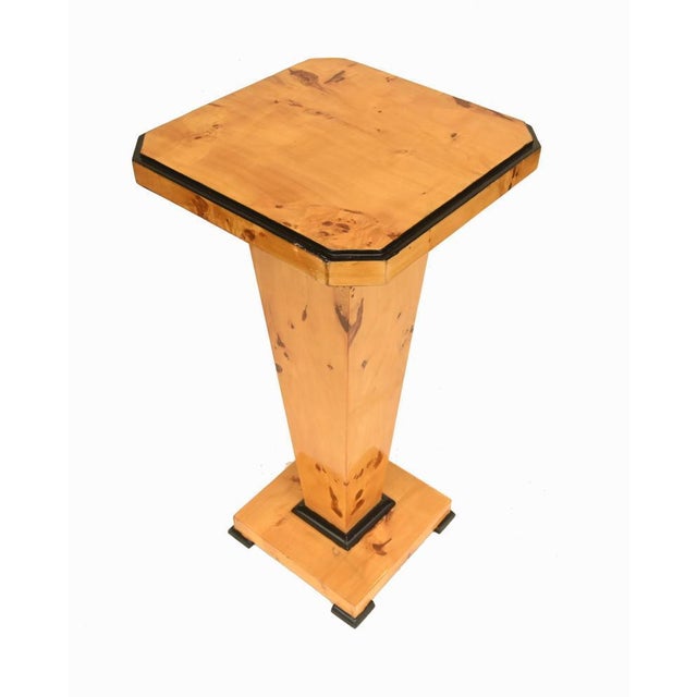 Elegant pair of Art Deco style pedestal stands veneered in beautifully figured bird’s eye maple Each pedestal features an...