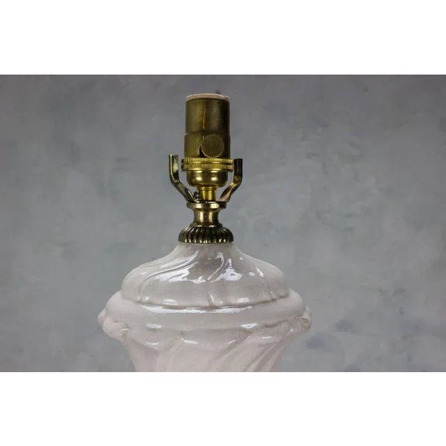 Spanish Mid-Century White Crackle Glazed Ceramic Table Lamp, 1950s For Sale - Image 9 of 10
