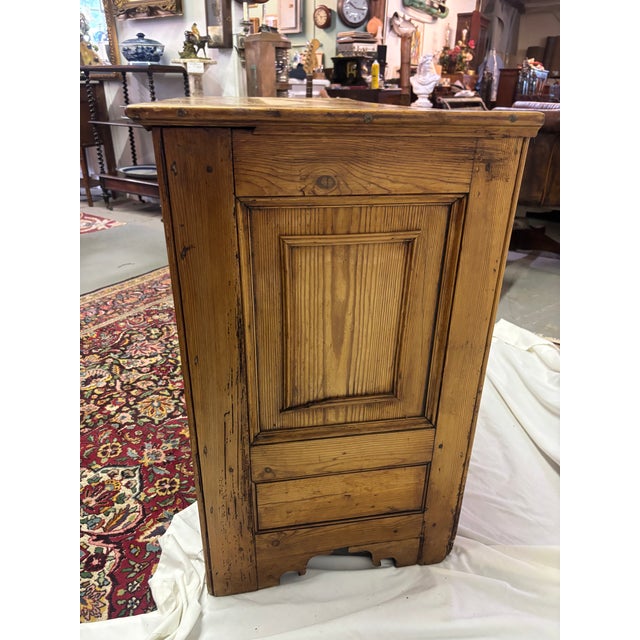 English Pine Blanket Chest, 19th Century For Sale - Image 15 of 17
