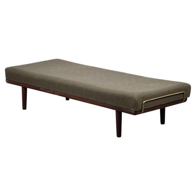 Mid-Century Danish Model GE19 Daybed in Teak attributed to Hans J. Wegner for Getama, 1960s For Sale - Image 12 of 12