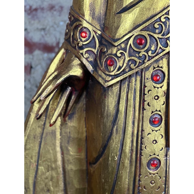 1970s Burmese Mandalay Buddha in Gilded Carved Wood, 1970s For Sale - Image 5 of 14