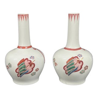 Pair of Japanese Art Porcelain Imari Vase With Marking in the Bottom For Sale
