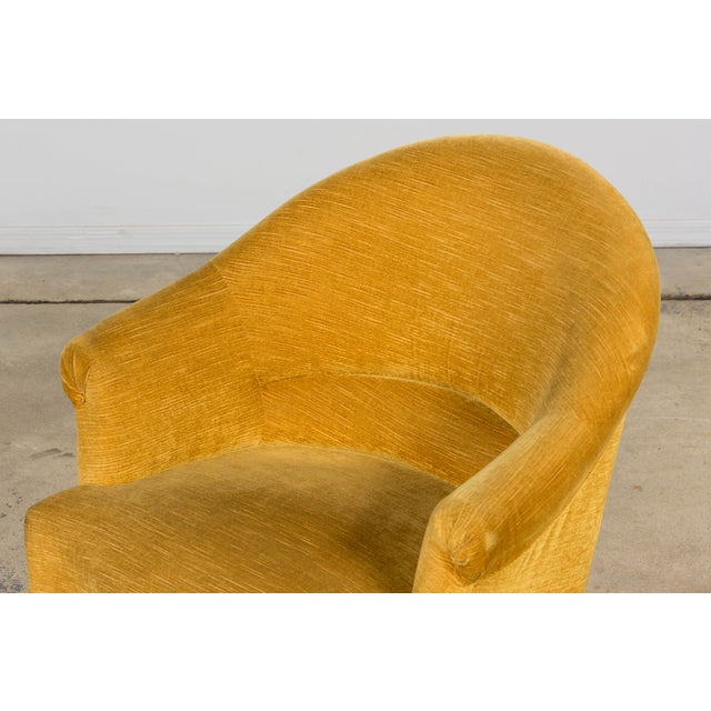 Napoleon III Style Velvet Crapaud Armchair, Provence, 1940 For Sale - Image 13 of 17