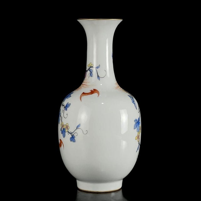 Traditional Pair of Vintage Famille Rose Porcelain Vases With Gourd and Bat Motif For Sale - Image 3 of 7