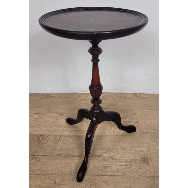 Victorian English Tripod Circular Wine Table in Mahogany, 1890 For Sale - Image 11 of 13