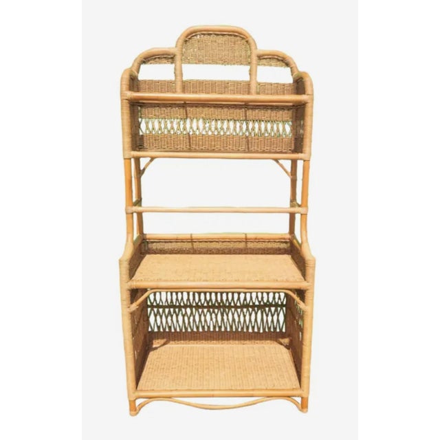 Traditional Vintage Wicker Rattan Coastal Regency Pagoda Topped 3 Glass Shelf Etagere Display Unit For Sale - Image 3 of 9