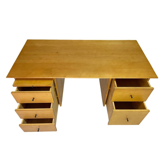 Attributed to Paul McCobb for Planner Group Maple Double Pedestal Desk, 1950s For Sale - Image 11 of 18