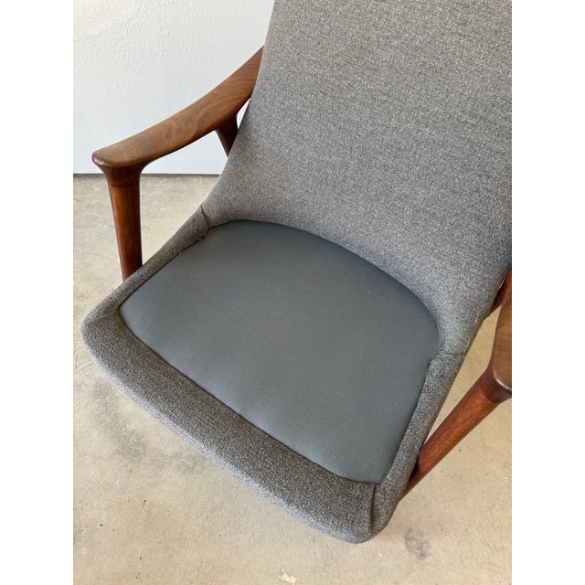 1950s Mid-Century Modern Norwegian Møre Lenestolfabrikk Klarinett Teak Lounge Chair For Sale - Image 9 of 11