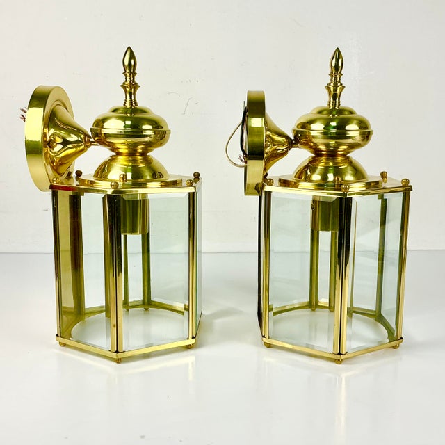 1980s Vintage Hollywood Regency Federal Brass Lantern Style Wall Sconces - A Pair For Sale - Image 9 of 14
