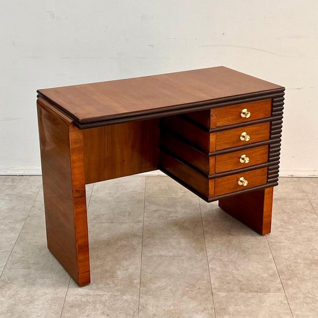 1940s Walnut Writing Desk with Grissinato Back by Osvaldo Borsani, 1940s For Sale - Image 5 of 5