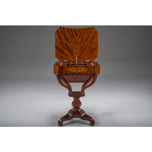 Biedermeier Sewing Worktable in Mahogany, 1850 For Sale - Image 4 of 17