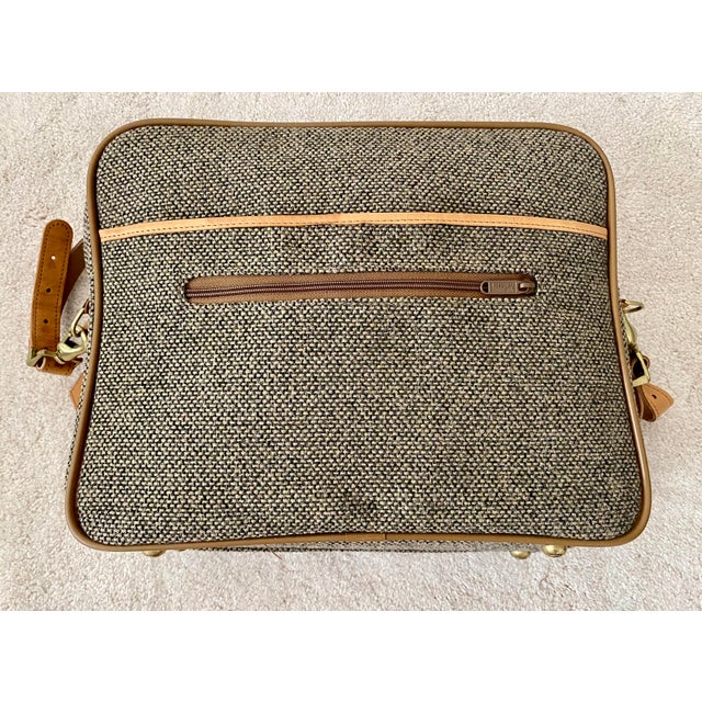 Vintage Hartmann Tweed & Leather 2-Piece Luggage Set - Garment & Companion Bag Excellent Condition For Sale - Image 13 of 18