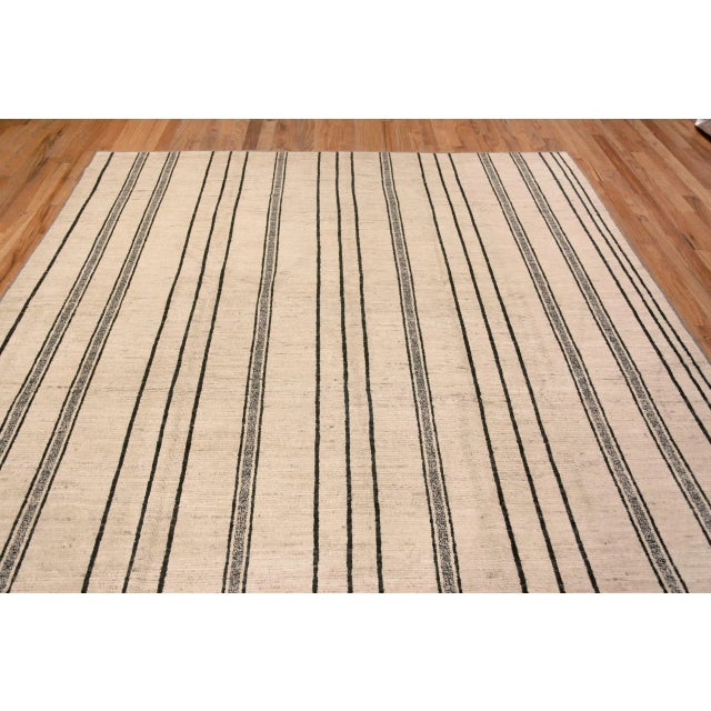 Early 21st Century Nazmiyal Collection Minimalist Modern Area Rug For Sale - Image 5 of 6