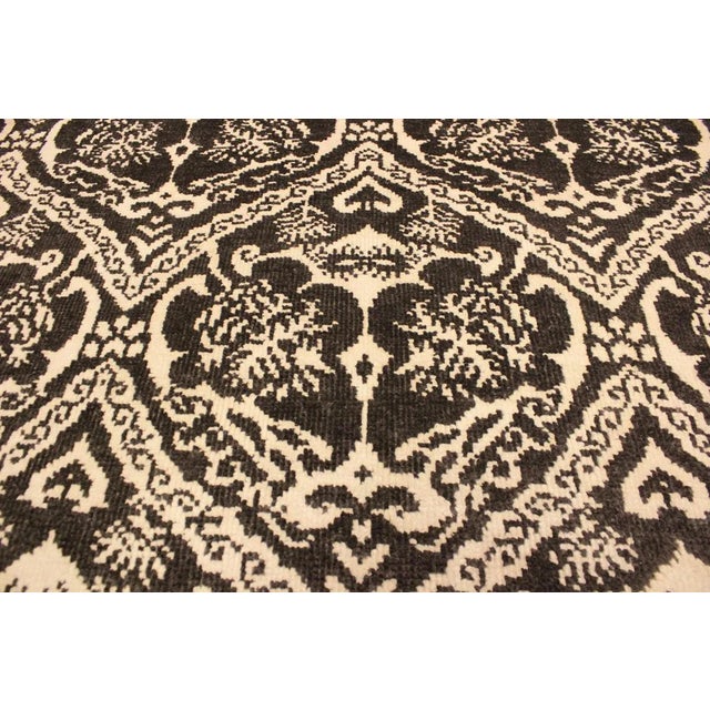 Textile 1990s Shabby Chic Modern Charcoal/Ivory Wool & Viscose Rug - 4'3 X 6'2 For Sale - Image 7 of 8