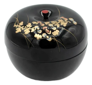 Mid-20th Century Japanese Yamanaka Lacquerware Sweets Box