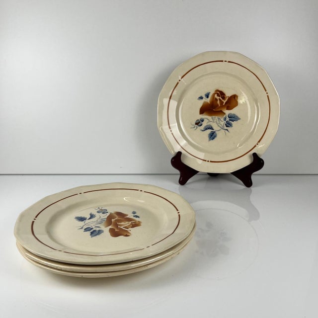 Dessert Plates with Floral Motif from Sarreguemines, 1920s, Set of 4 For Sale - Image 10 of 10