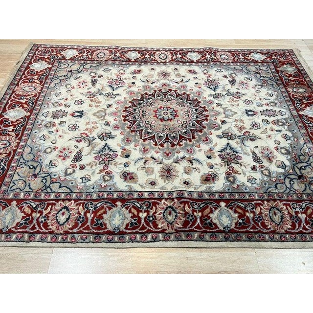 Indian 8x10 Ivory Hand-Knotted Wool Silk Rosette Centerpiece Traditional Carpet Rug For Sale - Image 3 of 6