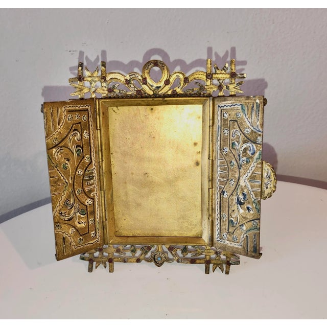 CORRECTION TO SHIPPING TIME, THIS IS SELLER SHIPPING, ARRIVAL TIME IS 4-10 DAYS FROM PURCHASE DATE.A double door picture...