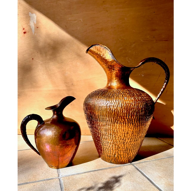 Large Jug Vase in Embossed Copper attributed to Egidio Casagrande, Italy, 1950s For Sale - Image 9 of 15
