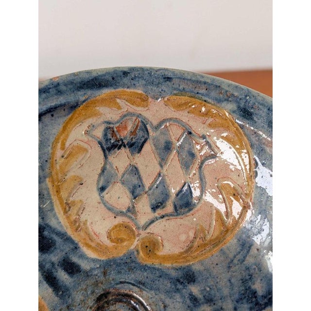 16th Century Hispano-Moresque Manises Glazed Earthenware Heraldic Dish For Sale - Image 11 of 14