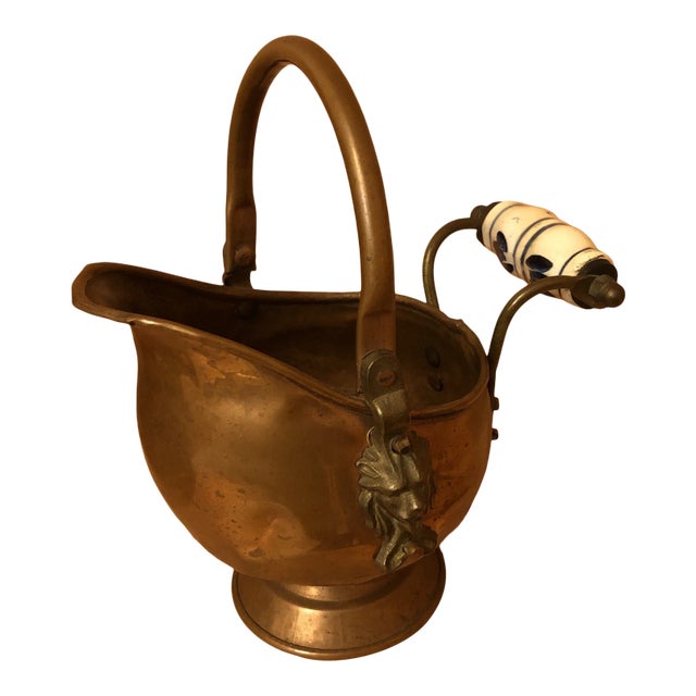 Antique Early 20th Century Mini Copper Scuttle Delft Handle For Sale