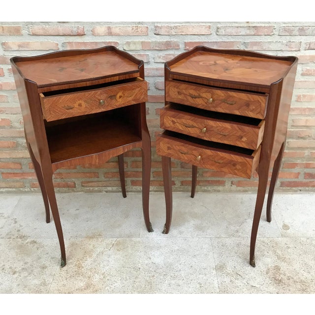 Early 20th Century French Marquetry and Iron Hardware Bedside Tables or Nightstands, Set of 2 For Sale - Image 11 of 13
