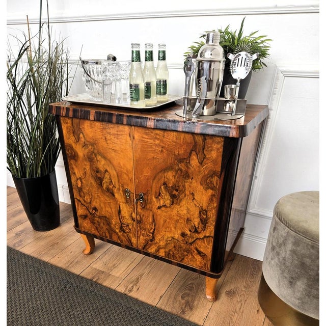 Mid-Century Italian Art Deco Walnut Burl Veneer and Mirror Mosaic Bar Cabinet, 1950s For Sale - Image 6 of 12