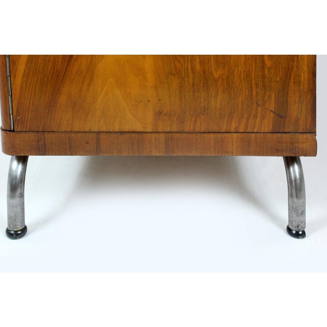 Bauhaus Tubular Steel and Walnut Wardrobe by Robert Slezák, Former Czechoslovakia, 1930s For Sale - Image 18 of 18
