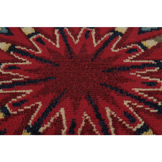 Rug & Kilim Vintage Swedish Rya Circle Rug in Red and Blue Geometric Pattern - Rug & Kilim For Sale - Image 4 of 9
