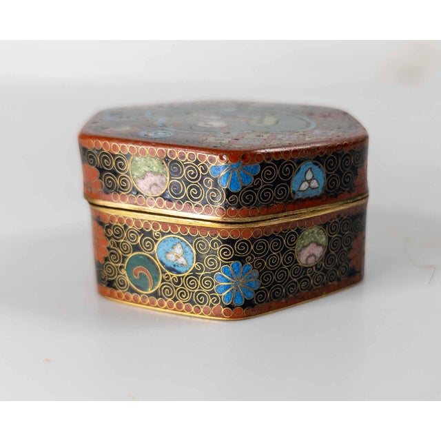 Early 20th Century 20th Century Japanese Cloisonne Enamel Box With Egyptian Figure For Sale - Image 5 of 10