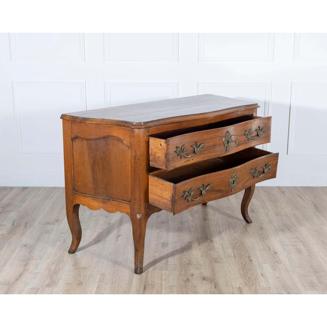 Wood 18th Century Louis XV Walnut Commode with Serpentine Front and Bronze Hardware For Sale - Image 7 of 10