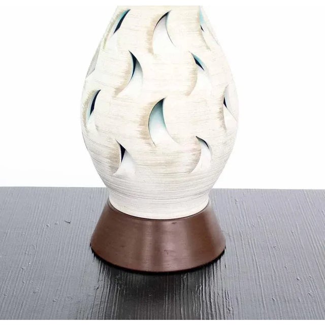 Vintage Mid Century Vase Shape Art Pottery Table Lamp For Sale - Image 6 of 8