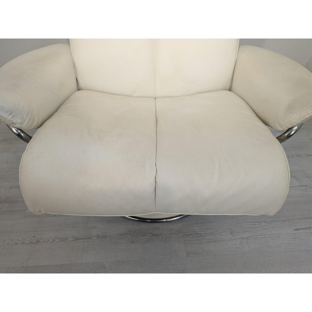 White Norwegian Recliner from Ekornes Stressless For Sale - Image 8 of 18