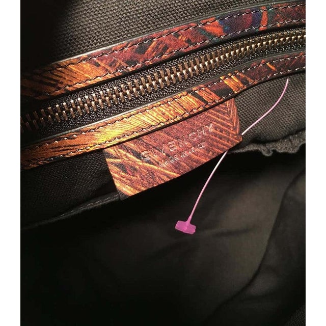 Green Givenchy Pandora Peacock Leather Shoulder Bag For Sale - Image 8 of 11