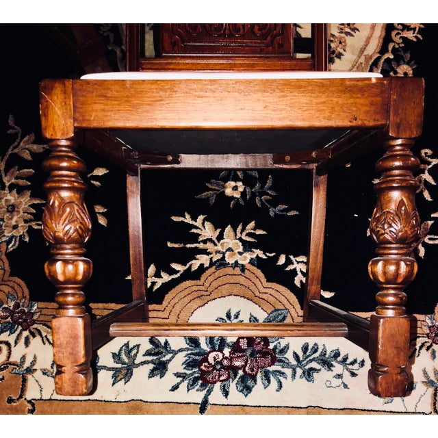 Antique Charles Eastlake Victorian 19th Century Walnut Burl Dining Table With 6 Leather Padded Chairs - Set of 7 For Sale - Image 11 of 12