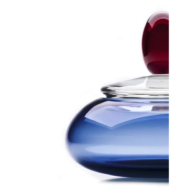 Designed by Karim Rashid, Kountess is a stately, sculptural jar with a lid. Just like its twin model, Kount, Kountess can...