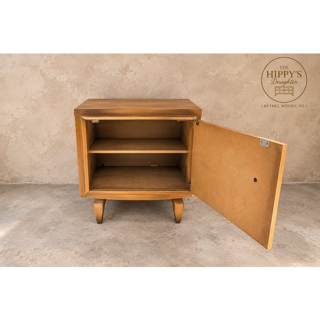 Wood Vintage Hoke Mid Century End Tables – 1960s MCM Bedside Cabinets - Cottagecore, Sculpted Wood For Sale - Image 7 of 10