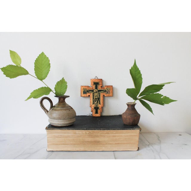 Vintage giltwood Italian Crucifix wall hanging. Made in Italy. No makers mark. Some minor age wear. Pictured. Ready to hang.